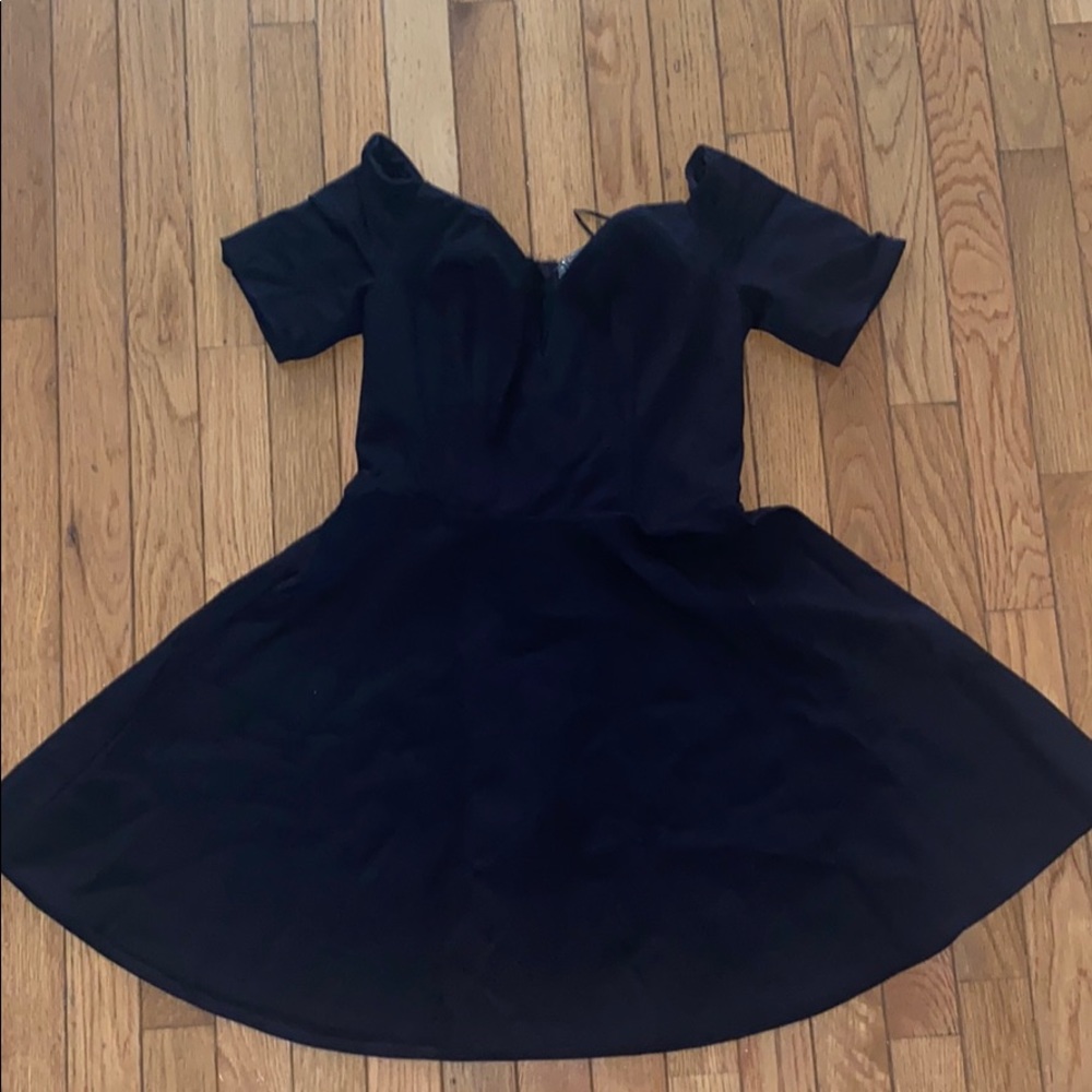 BLACK GUESS DRESS
